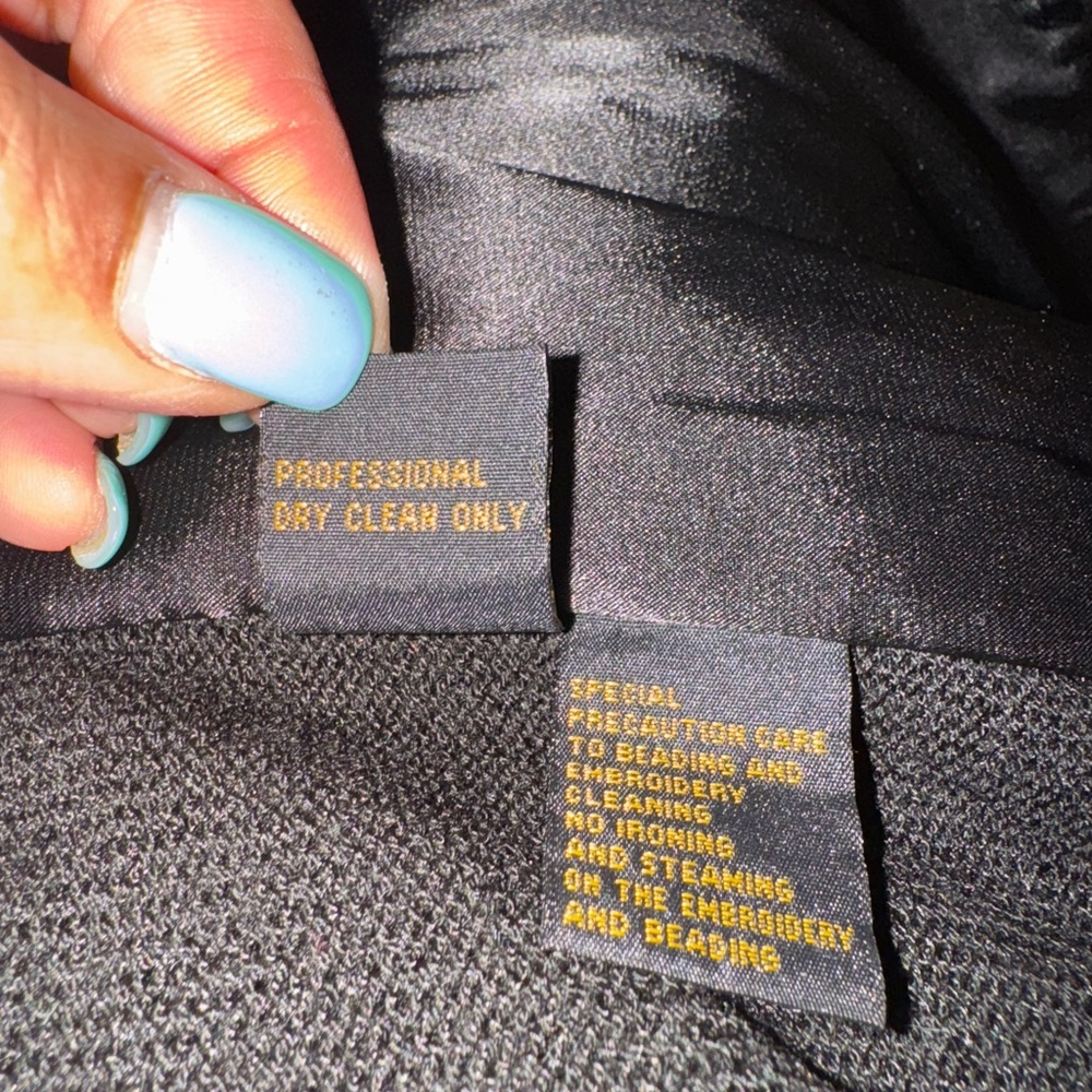 Donna Vinci Elegant Black Jacket with Greek Key Design - Picture 15 of 15